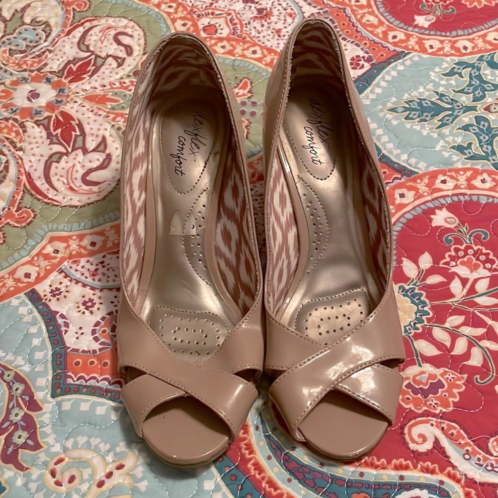 Tan open toe wedges
